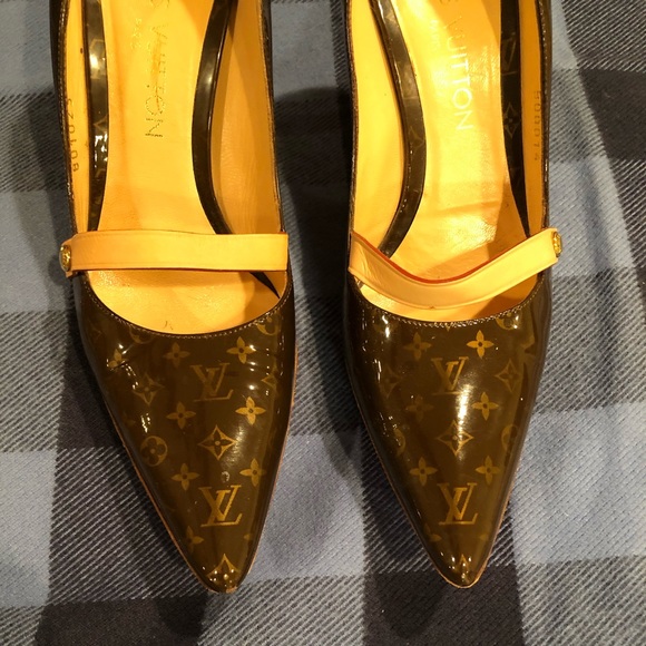 Louis Vuitton Patent Leather Heels - Picture 4 of 8